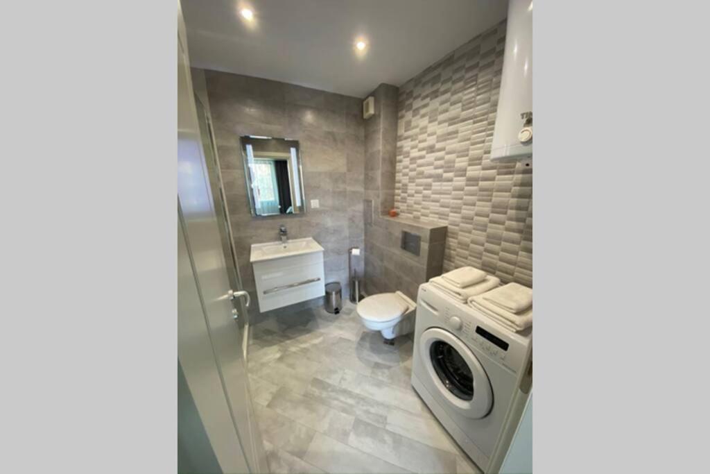 Lux 1Bd/1Ba City Center Apartment بلاغويفغراد المظهر الخارجي الصورة